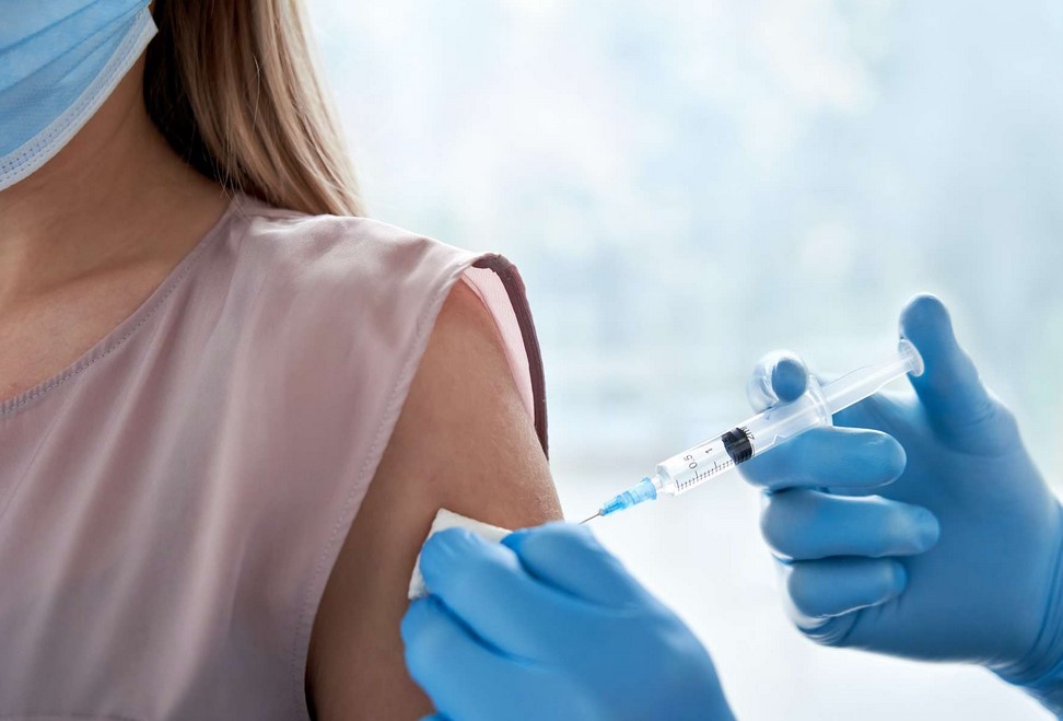 Les vaccins contre la Covid-19 ne protègent pas que du SARS-CoV-2
