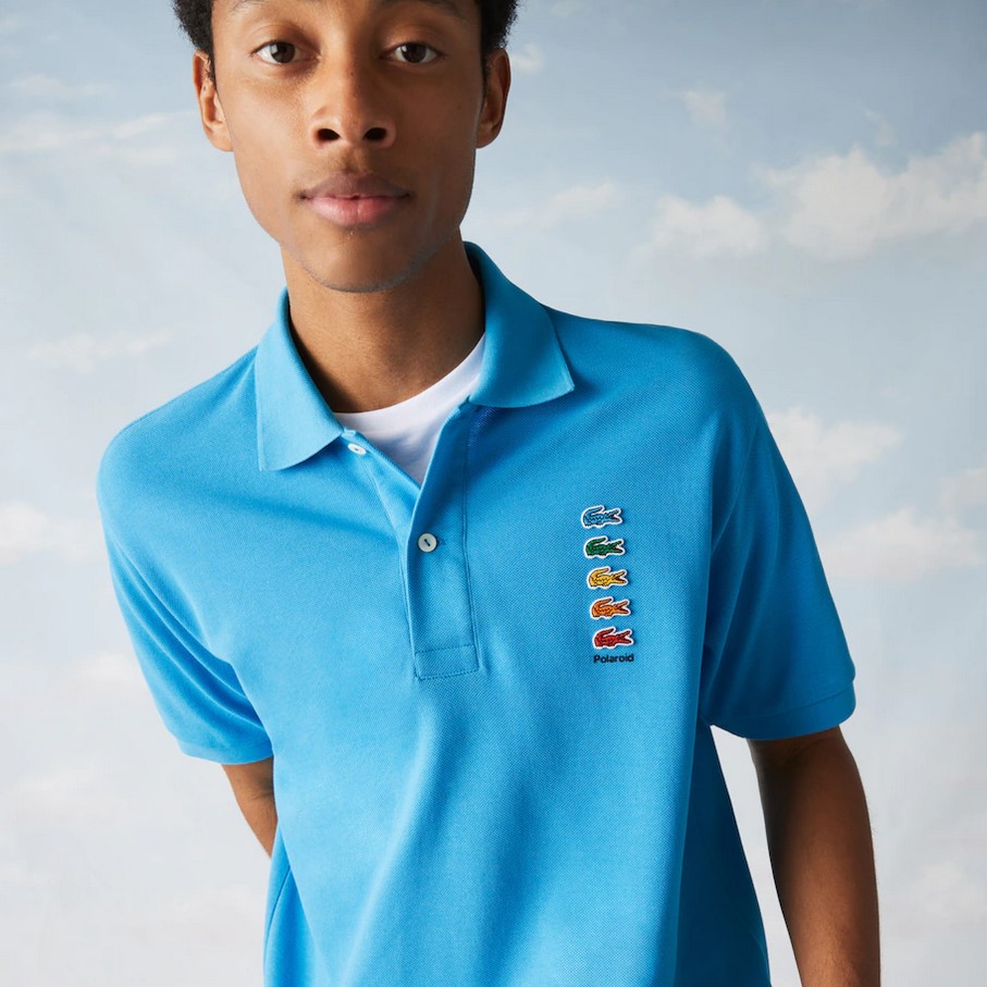 Polo Lacoste x Polaroid classic fit avec crocodiles colorés bleu