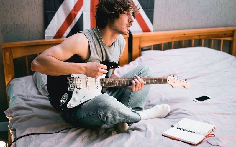 32 avantages remarquables de la pratique de la Guitare