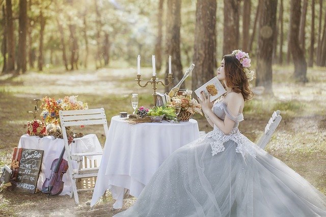 Tendances Mariage 2021 : entremicro-weddings et noces au naturel