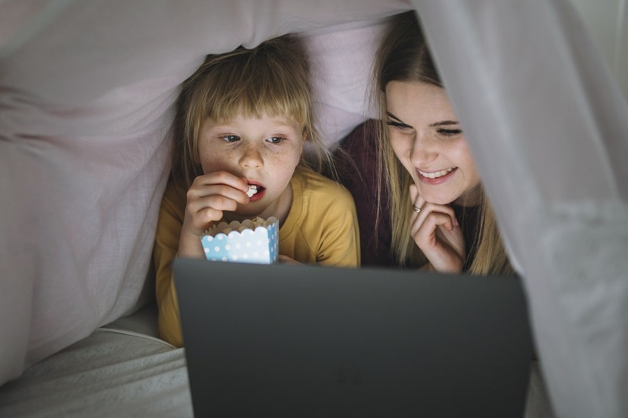Ces écrans qui retardent le coucher des enfants et adolescents 
