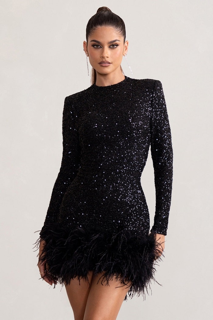 Mini-robe noire CLAUDIA à sequins avec col haut et ourlet en plumes manches longues - Robe de Soirée Club L London