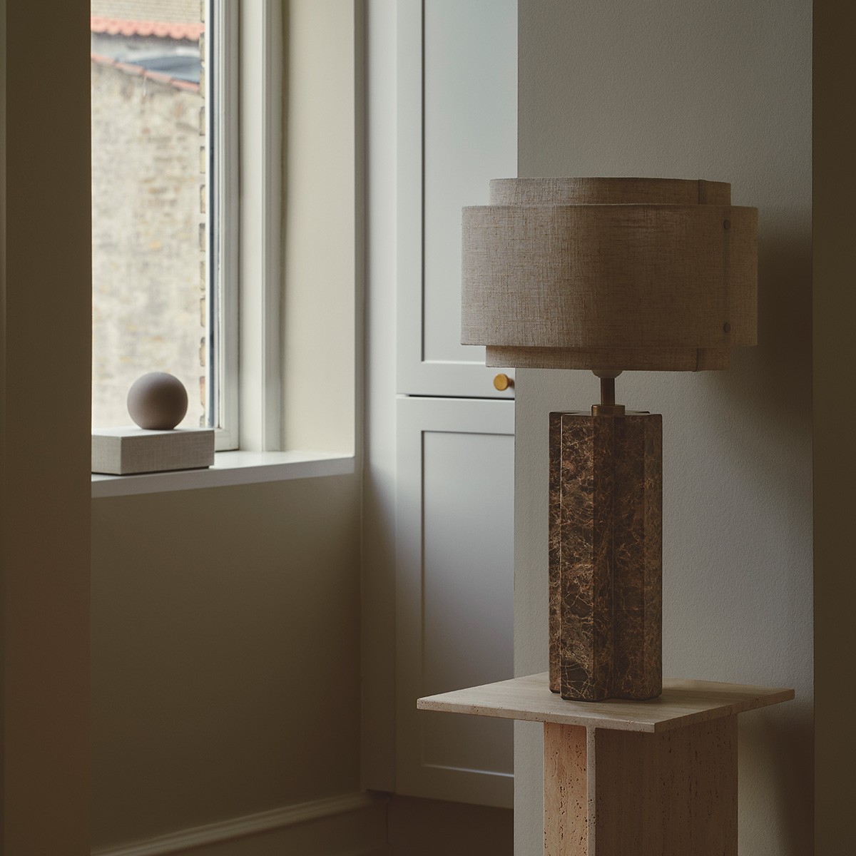 Lampe à poser TAKAI en marbre beige - Bois dessus Bois Dessous