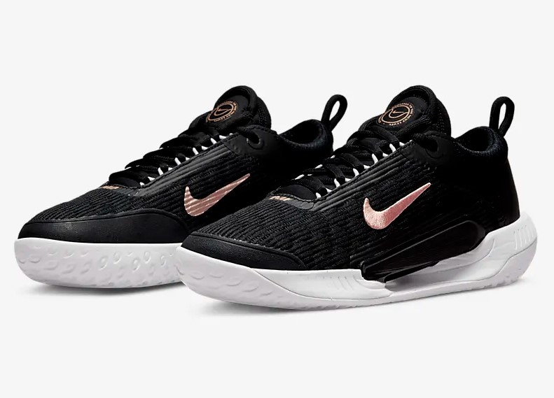 Nike NikeCourt Zoom NXT Baskets Basses Noir/Blanc/Bronze rouge métallique