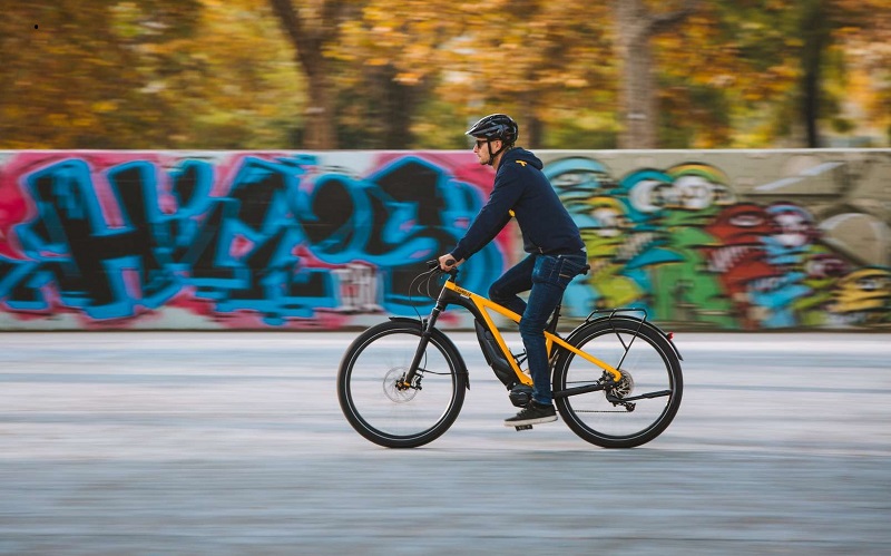 Ducati e-Scrambler, un vélo électrique taillé pour les chemins 