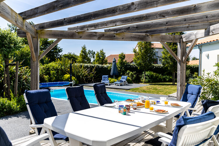 Villa à Sainte-Maxime avec piscine privée 8 Personnes dans le Var
