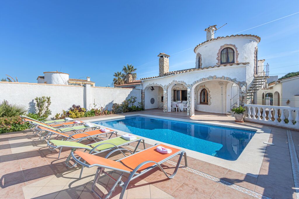 Villa de standing avec piscine privée 6 Personnes à Empuriabrava Espagne 