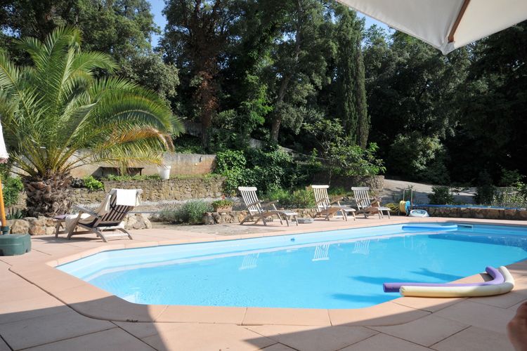 Villa à Sainte-Maxime avec piscine privée 8 Personnes dans le Var
