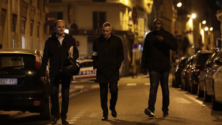 Attaque au couteau à Paris : deux femmes arrêtées, un homme présenté au juge