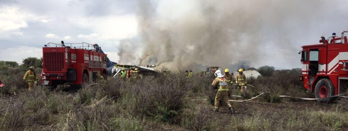 Mexique : un avion de ligne s’écrase au décollage, 85 blessés