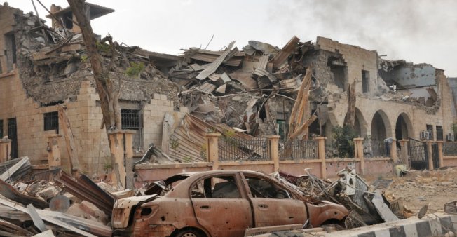 Syrie : des dizaines de soldats syriens et russes tués lors d'une attaque de l'EI à Deir Ezzor