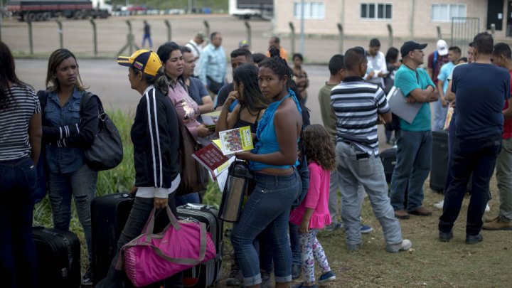 Plusieurs camps de migrants vénézuéliens attaqués au Brésil