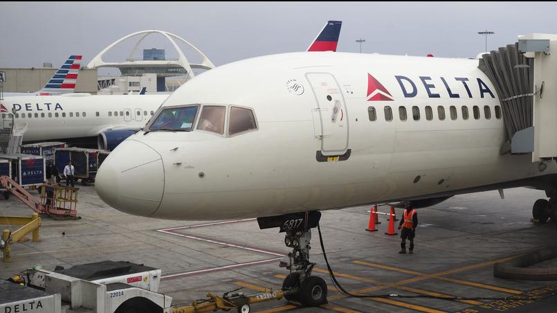 Delta Air Lines menace une famille de prison si elle ne cède pas sa place - Le Figaro