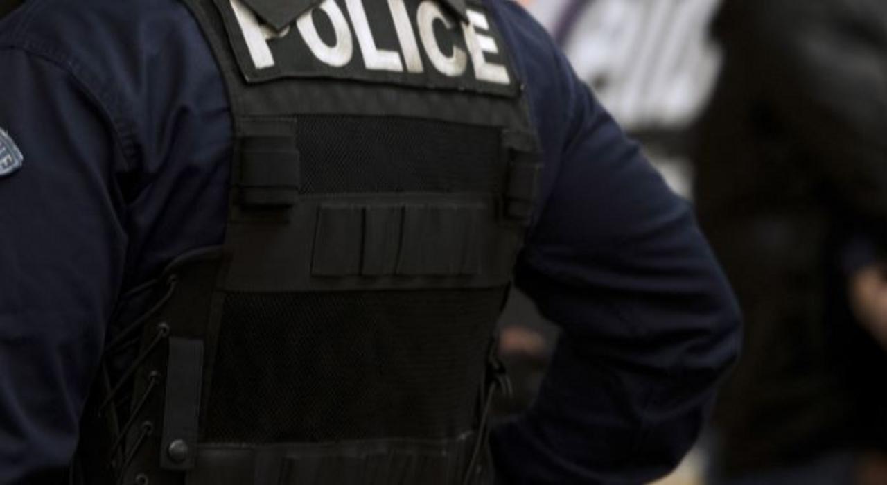 La Réunion : deux policiers blessés par un "individu dangereux" lors d'une opération anti-terroriste - LCI