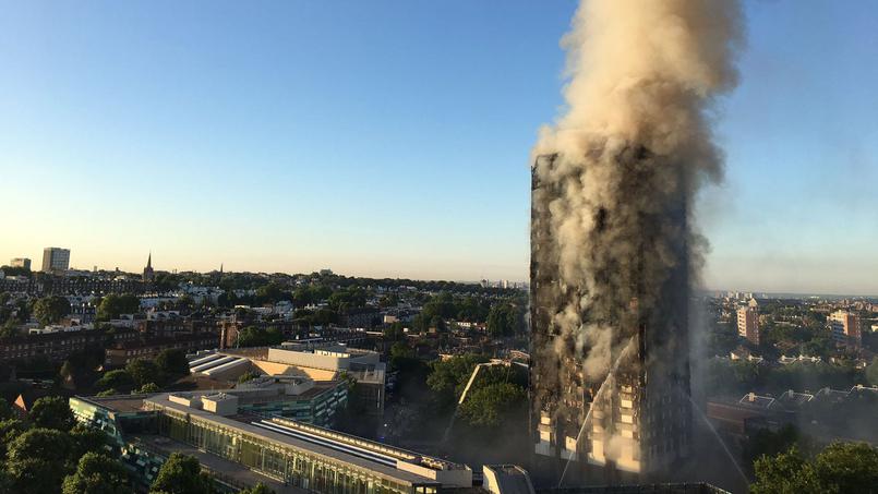 Londres : plusieurs morts dans le gigantesque incendie d'une tour d'habitation - Le Figaro