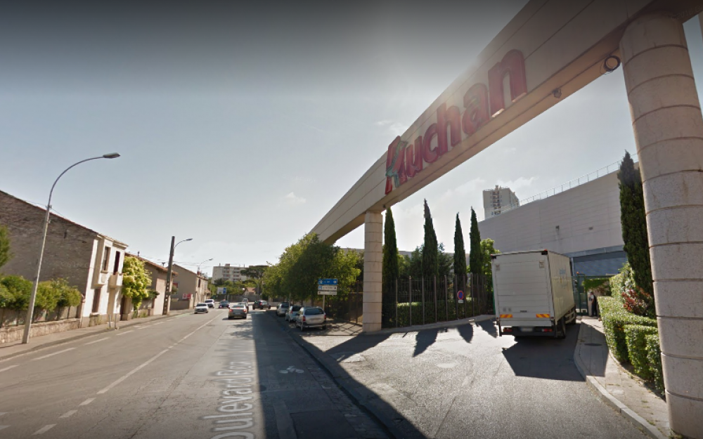 Marseille : une mère de famille tuée à coups de couteau dans un supermarché - Le Parisien