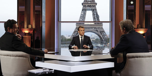 Pourquoi Jean-Jacques Bourdin et Edwy Plenel n'ont pas appelé Emmanuel Macron «Monsieur le président» - Le Figaro