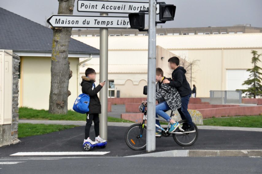 Sécurité routière : 135 euros d'amende pour les enfants sans casque ! - actu.fr
