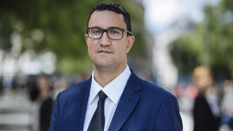 Un député LREM frappe un responsable PS à coups de casque - Le Figaro