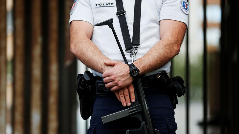 Un policier du Val-de-Marne mis en examen dans une enquête liée au terrorisme - Le Figaro