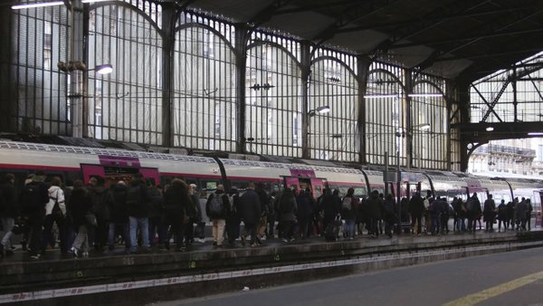 A Dreux, les usagers quotidiens de la SNCF face à l’absence de train