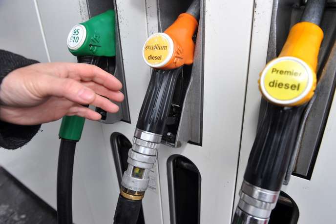 Forte baisse depuis une semaine des prix des carburants en France