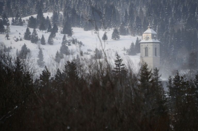 Auvergne: 45 écoliers bloqués par la neige dans un restaurant
