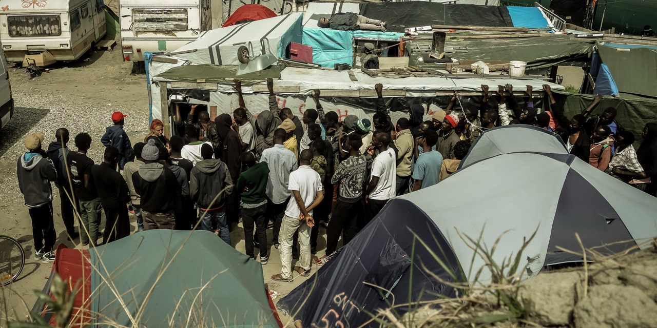 Calais: opérations coup de poing pour le démantèlement de la "Jungle"