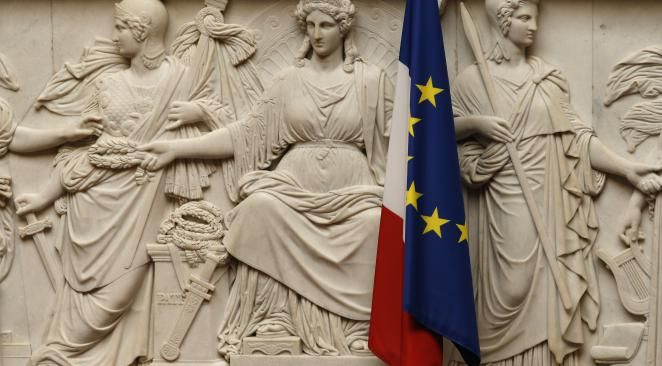 Entre inculture, sectarisme et lâcheté politique : comment les élites en sont venus à nier l'identité française