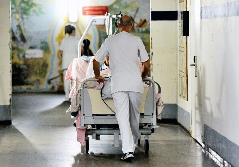 Santé: les médecins hospitaliers appelés à une grève "massive"