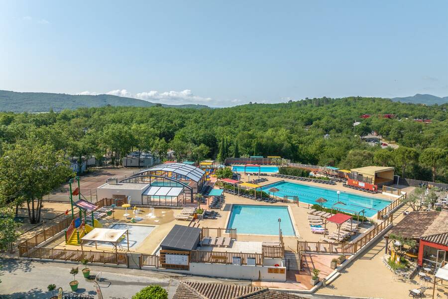 Camping Le Domaine de Chaussy 5* à Lagorce, Vallon-Pont-d'Arc en Ardèche