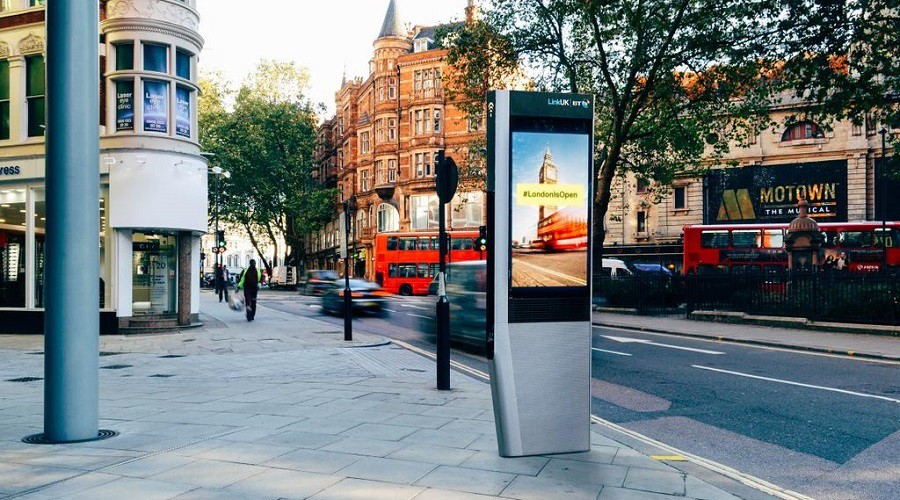 Londres remplace ses cabines téléphoniques par des bornes Wi-Fi