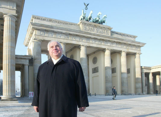 « Grand Européen », « ami de la liberté », « mentor »… les hommages à Helmut Kohl - Le Monde