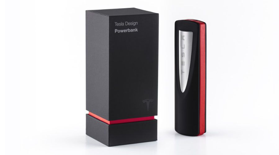 Tesla : un Supercharger de poche pour votre téléphone