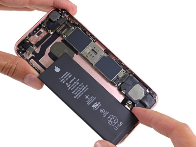 Apple s'excuse et propose un changement de batterie à 29 dollars - Frandroid