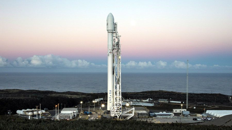 SpaceX : deux premiers satellites pour son projet de réseau Internet