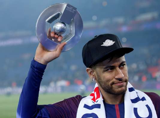 Football : la Ligue 1 française espère dépasser le milliard d’euros de droits de retransmission