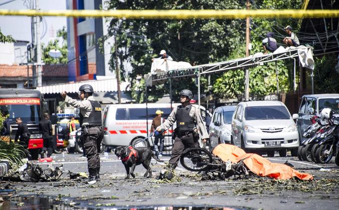 Indonésie : après la vague meurtrière de dimanche, un nouvel attentat frappe Surabaya - Le Figaro