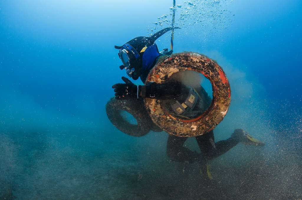 Récif artificiel : le fiasco des pneus en mer dans les Alpes-Maritimes