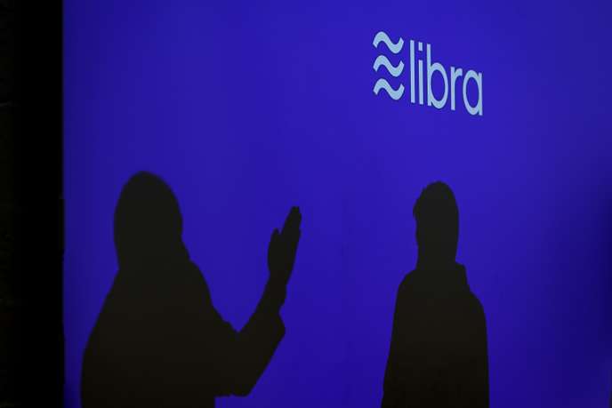 Facebook : « Avant que le moindre centime de libra soit émis, la tempête cybermonétaire fait rage »