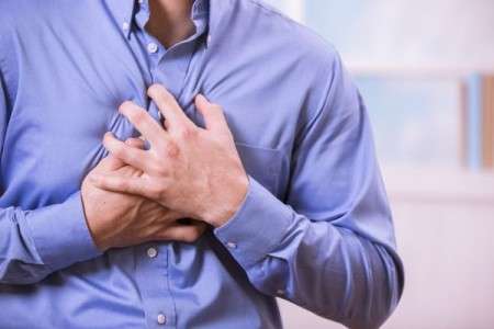 L'étude montre que la chirurgie cardiaque ne garantit pas moins de décès qu'un traitement médicamenteux