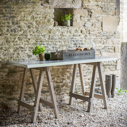 Table à manger en zinc Aldworth Studio avec tréteaux chêne - Table Decoclico
