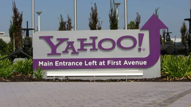 Devant le siège de Yahoo ! à Sunnyvale (Californie) du temps où la firme valait 45 milliards de dollars aux yeux de Microsoft - Christian Barmala/Flickr/CC