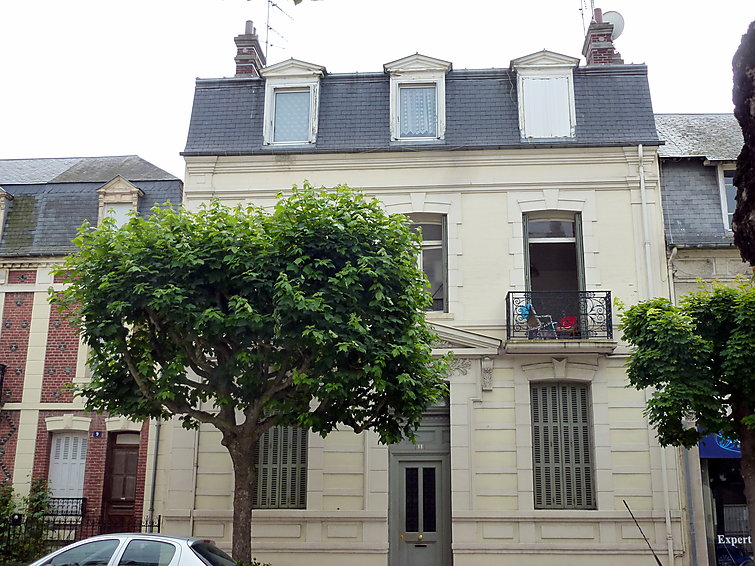 Appartement Le Béarnais à Deauville-Trouville en Normandie - Interhome