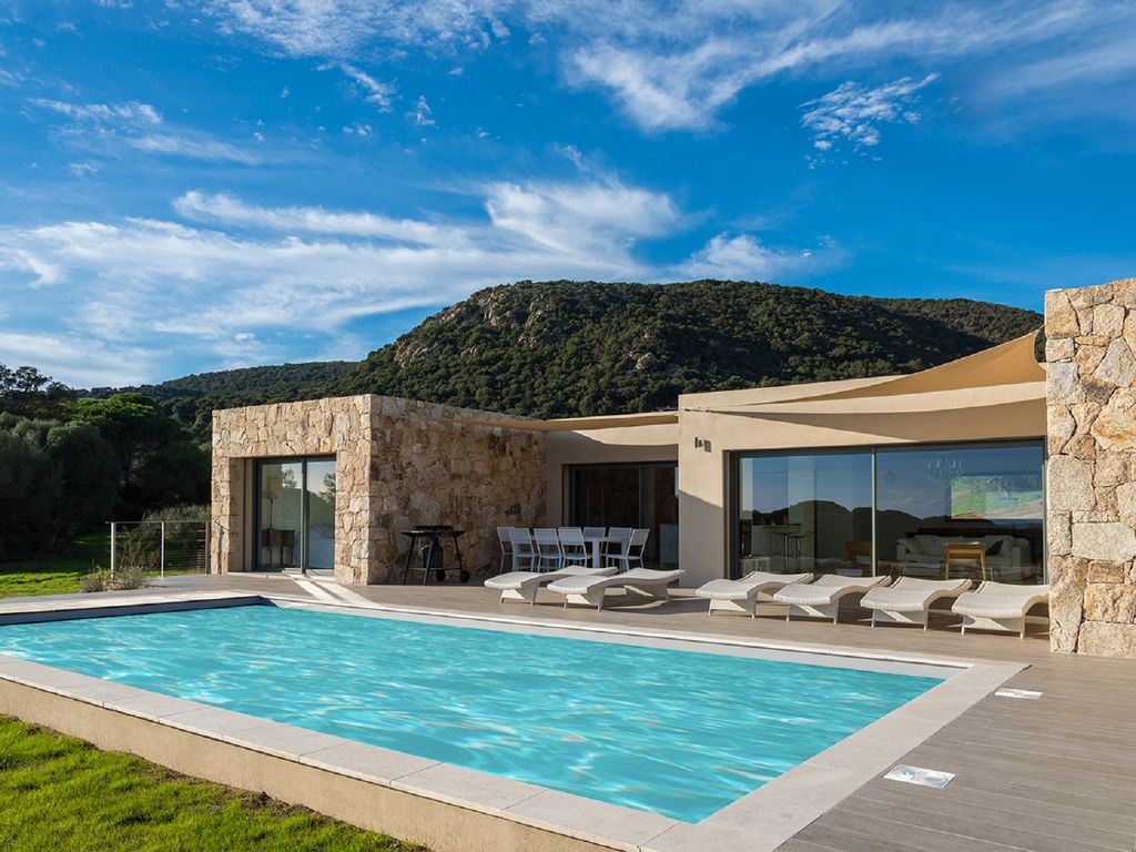 Abritel Location Corse Porto-Vecchio - Palombaggia 5* Luxueuse villa avec piscine. Vue mer imprenable Accès privé plage