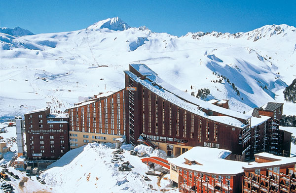 Location Ski Les Arcs : Arc 2000 Carrefour Voyages - Hotel club MMV Les mélèzes Prix 465,00 euros