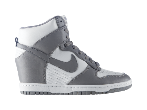 Baskets Femme Nike - Nike Dunk Sky High prix 120,00 euros