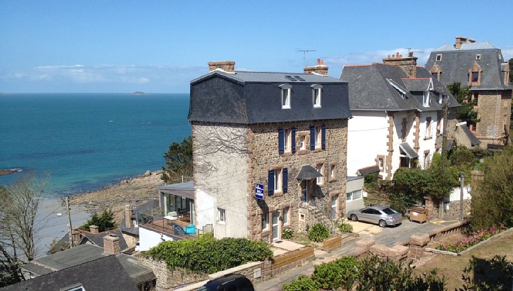 Abritel Location Perros-Guirec - Le charme d'une villa sur la plage