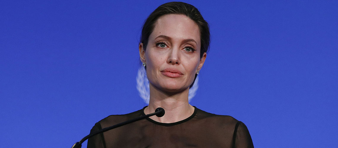 Ange­lina Jolie cruelle avec les enfants sur le tour­nage de son film, l'actrice répond aux critiques