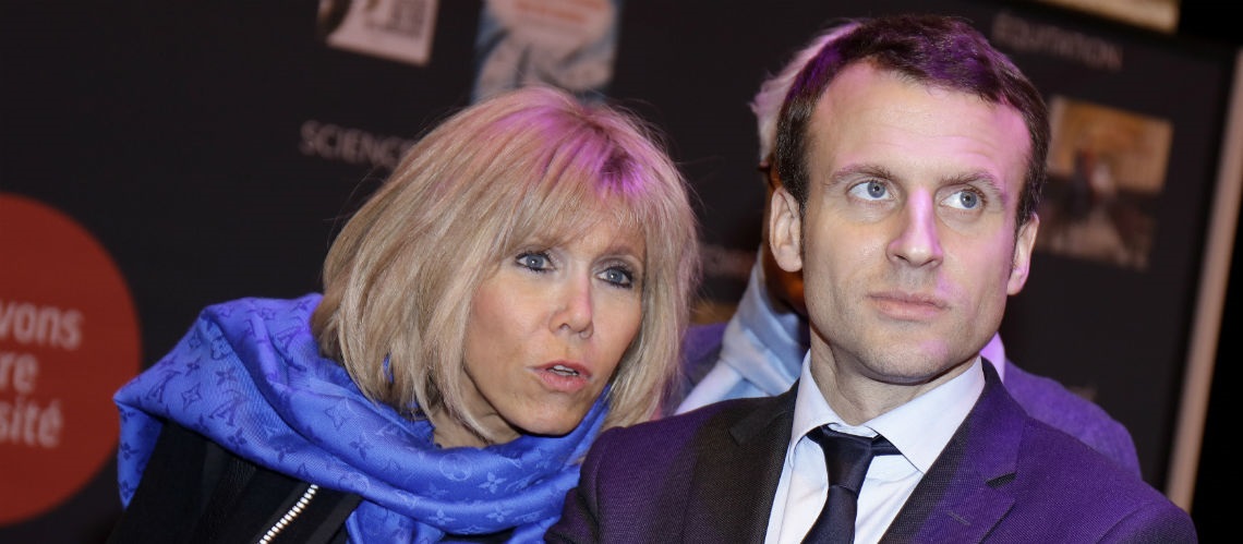 Brigitte Macron, échau­dée par un divorce houleux et les ragots, ne voulait pas se marier
